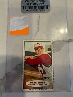 Pete Rose Cincinnati Reds Vintage Baseball Card bazooka card from 1966